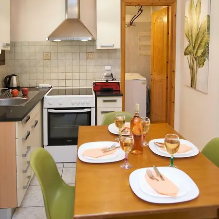 Dias Ground Floor Apartman